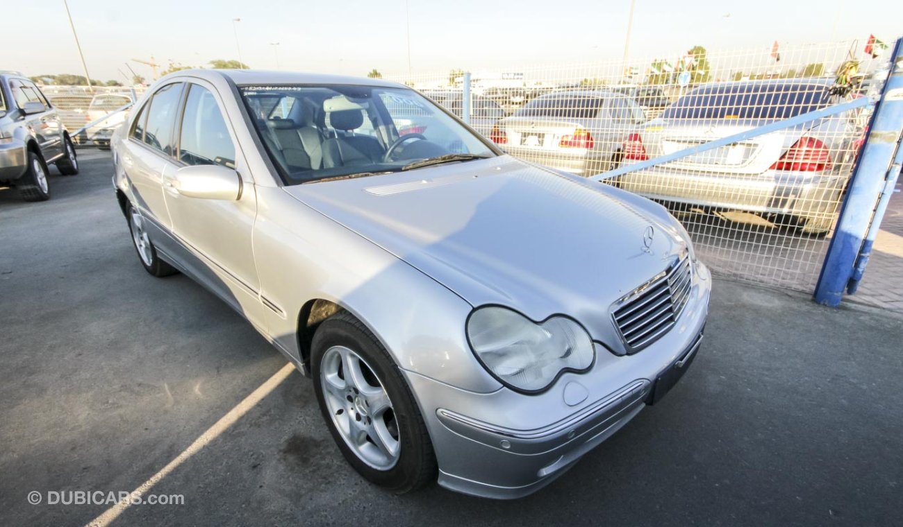 Mercedes-Benz C 320