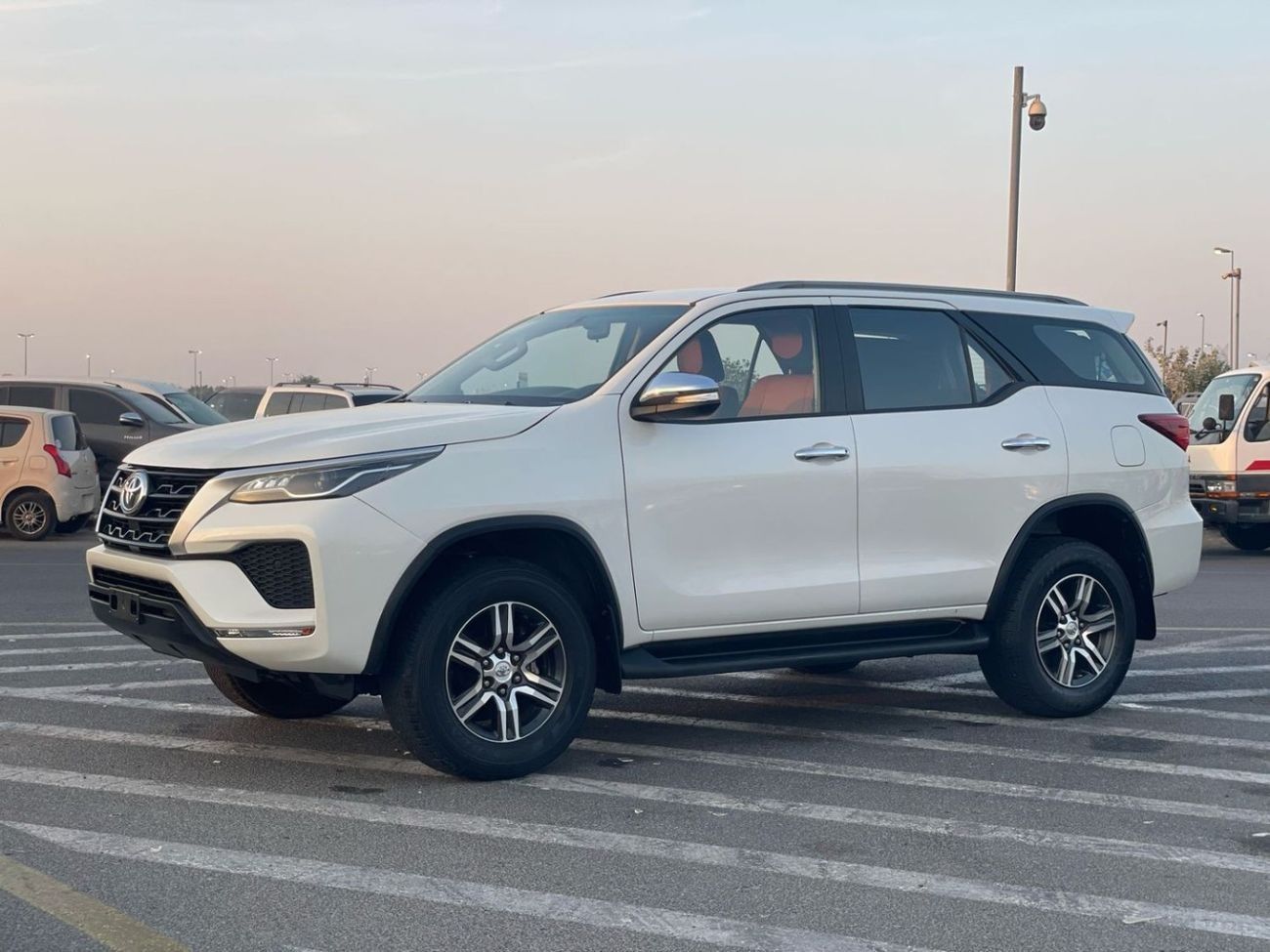 Toyota Fortuner 2022 Toyota Fortuner EXR+ 2.7L V4 - AWD 4x4 - 7 Leather Seats - Rear Cam With Sensor -