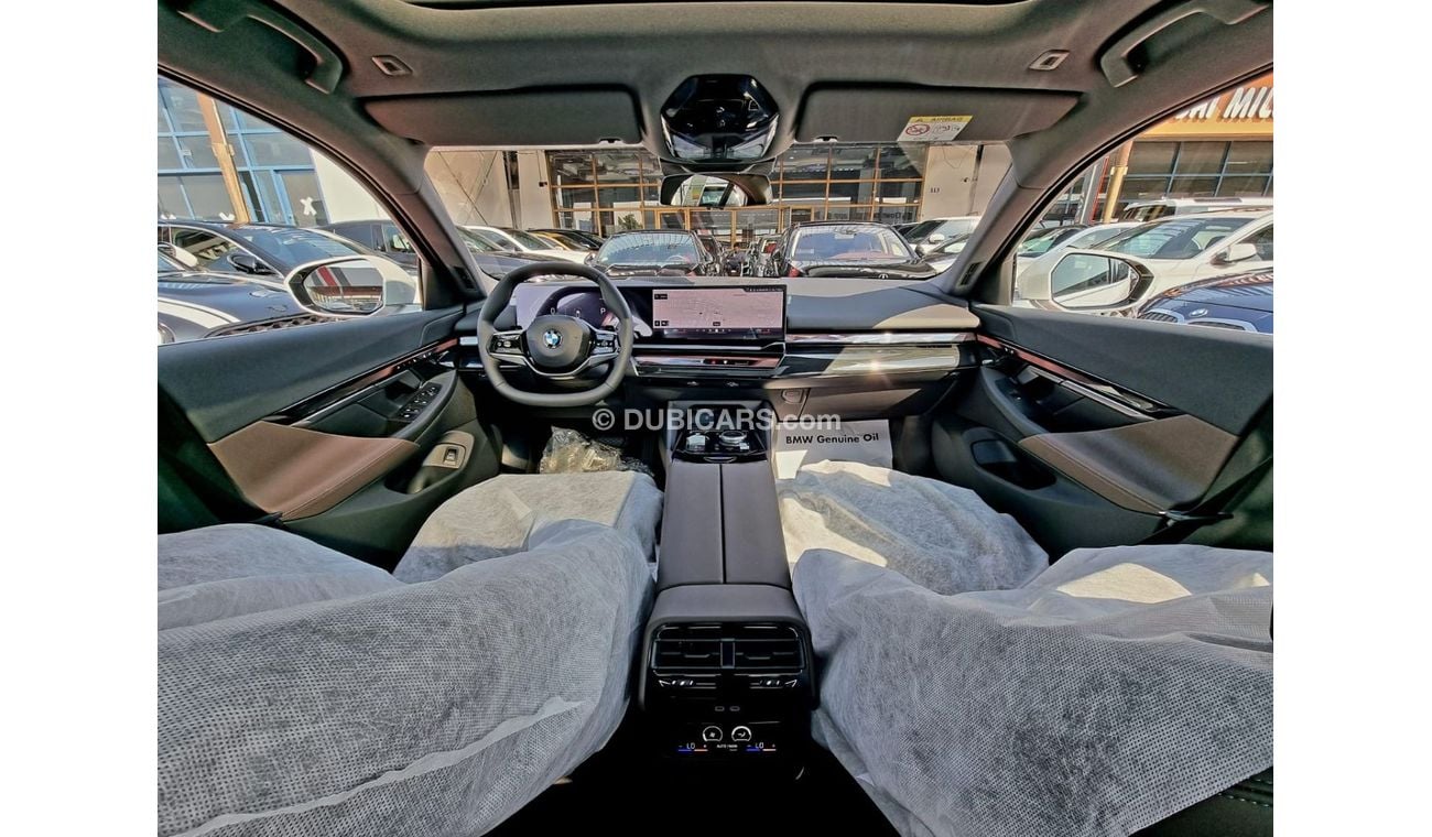 بي أم دبليو 520i i Warranty & Service 2024 GCC