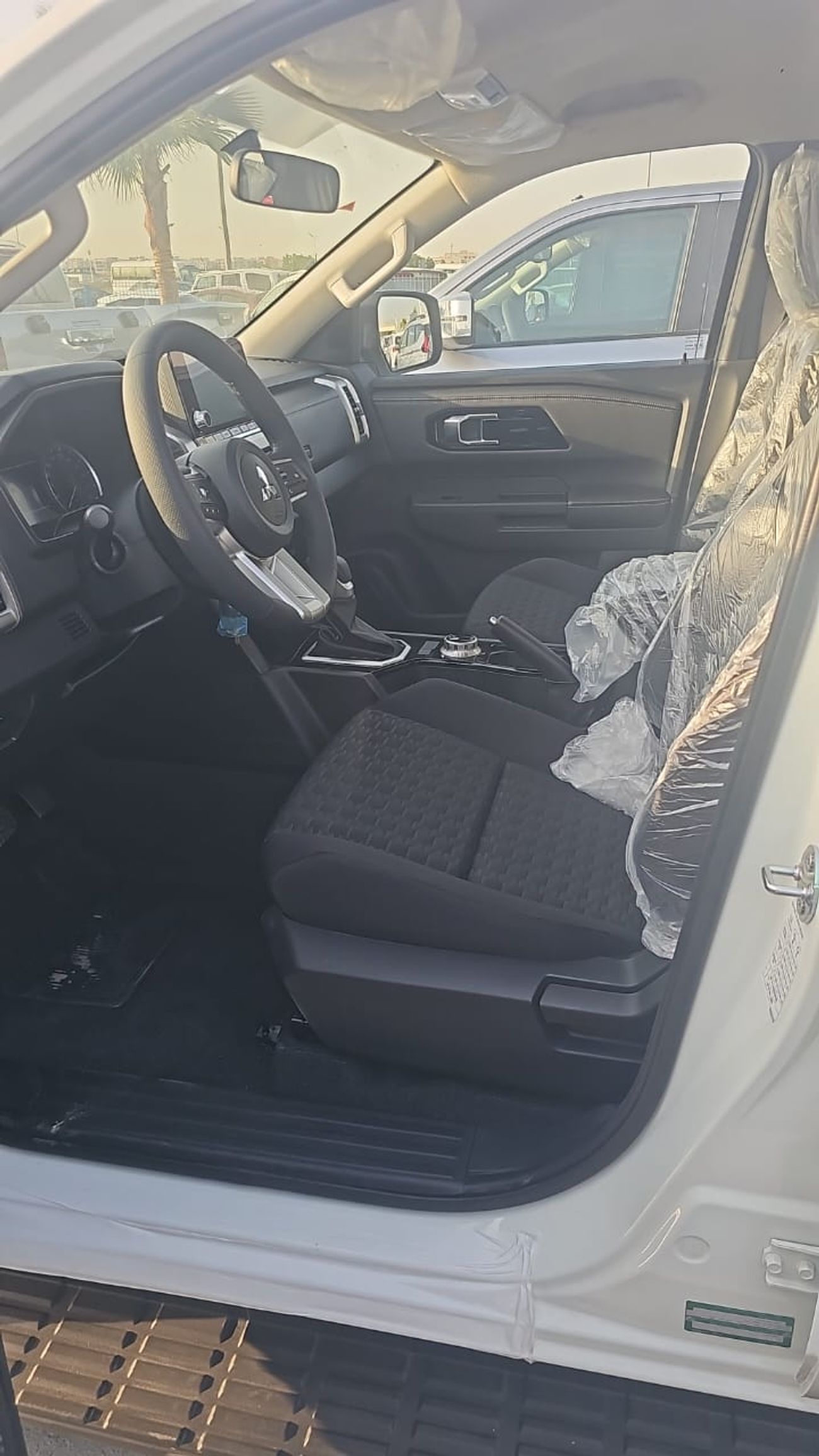 Mitsubishi L200 GL Double Cab Diesel A/T 2.4L