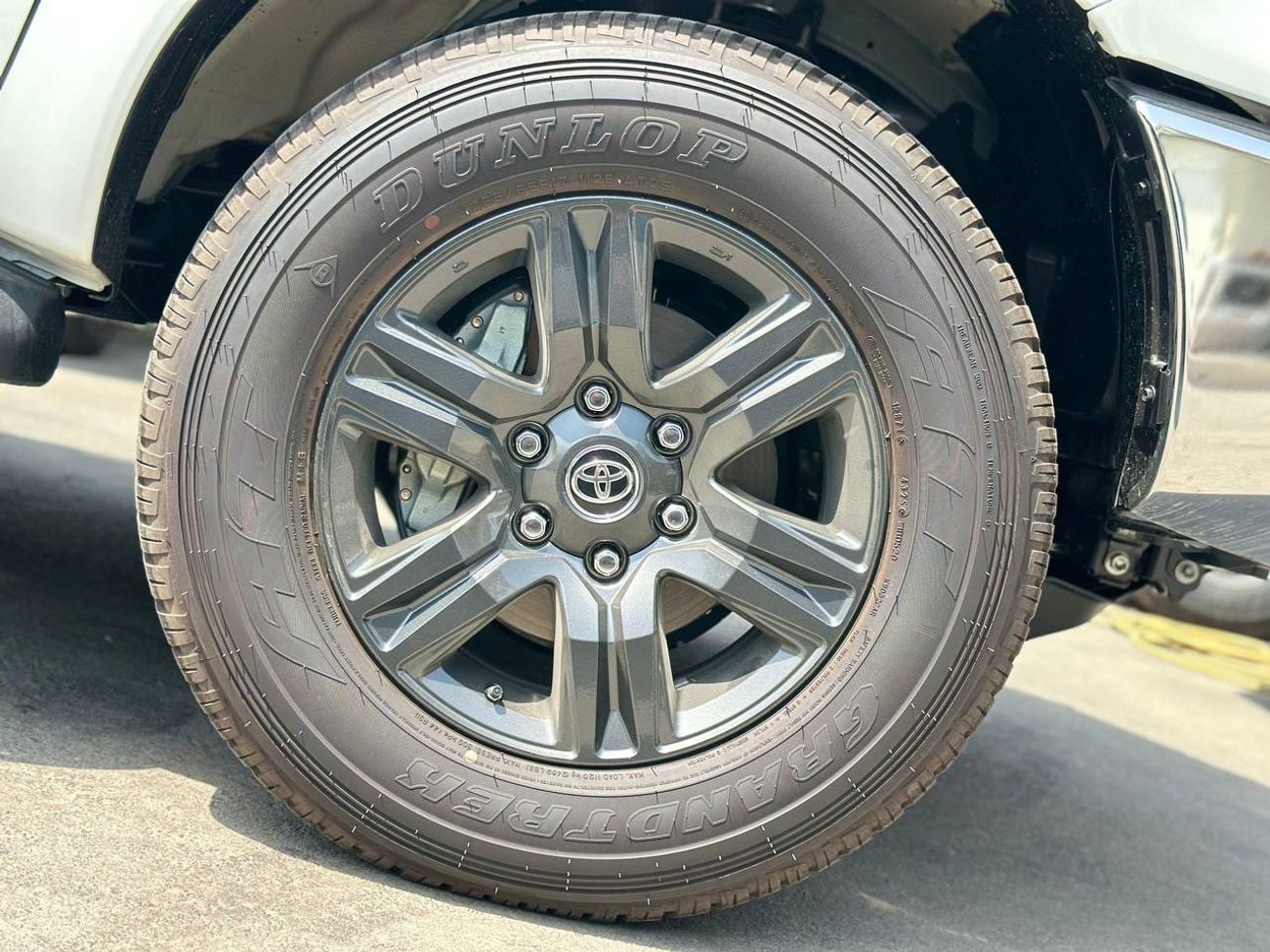 Toyota Hilux 2.8L DSL A/T // 2026 // High Option With Cruise Control , DVD , Wireless Charger , Side Step // Spec