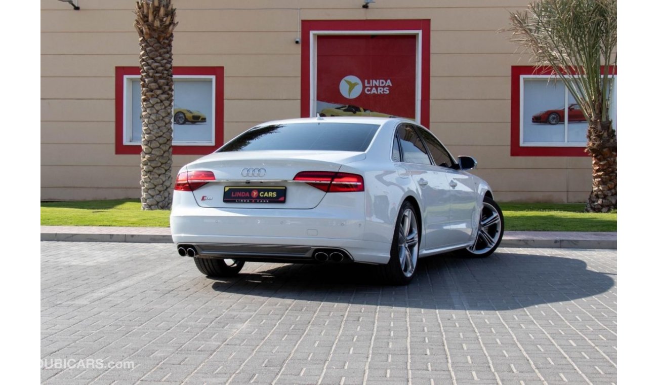 Audi S8 D4