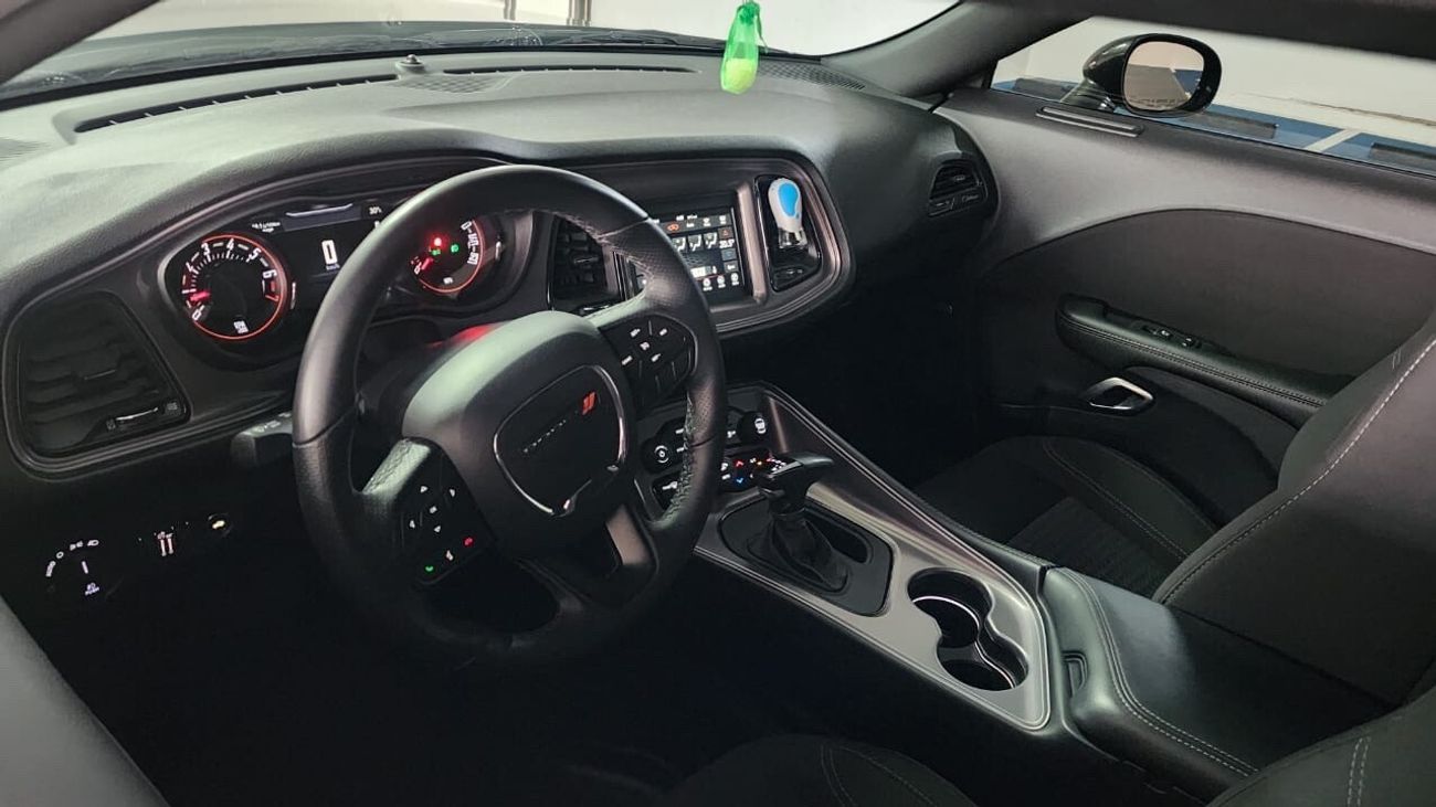 دودج تشالينجر sxt