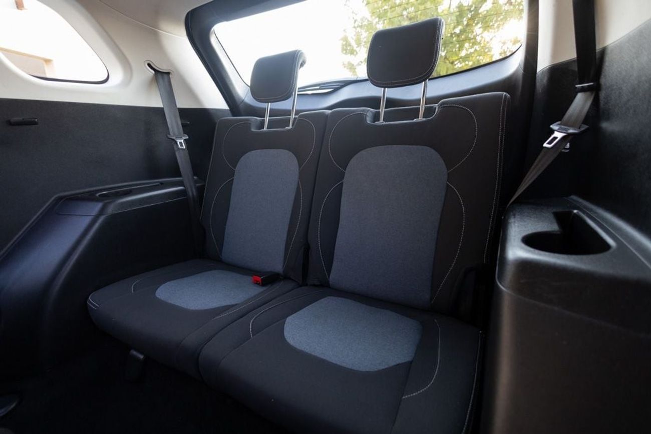 Chevrolet Captiva LS 1.5L (149 HP) (7 Seater)