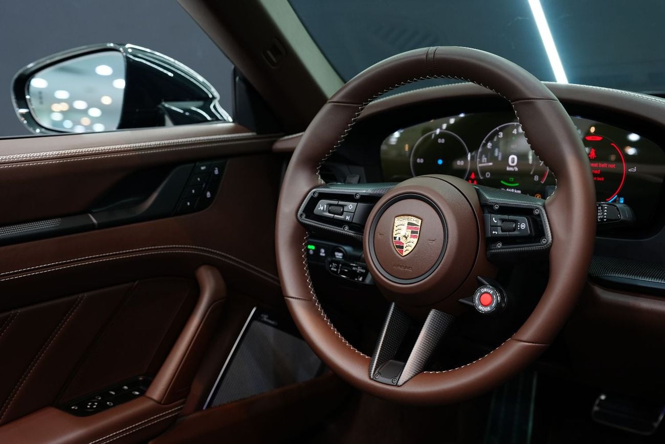 Porsche 911 CARRERA GTS Cabriolet, BRAND NEW, Lift System,Carbon Interior,360° Camera,Dealer Warr!