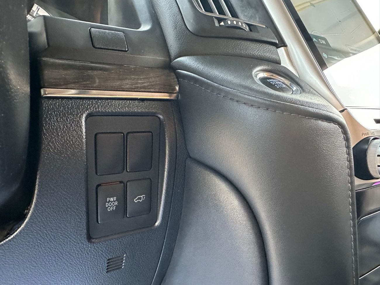 Toyota Land Cruiser GXR 4.0L