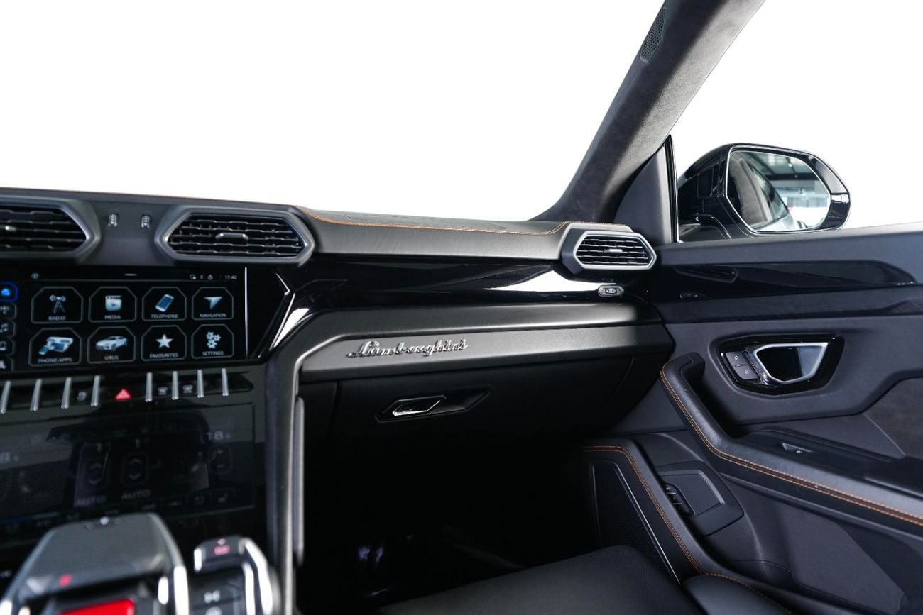 Lamborghini Urus STD Exclusive Leather With Orange Stitching-Black Exterior Pack-23 Inch Black Rims