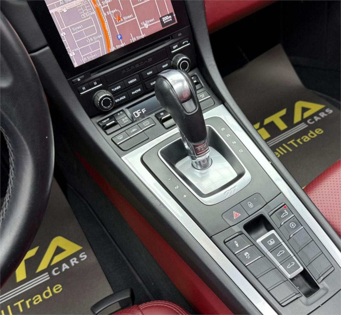 Porsche 911 2017 Porsche 911 Carrera,  Service History, Excellent Condition, GCC