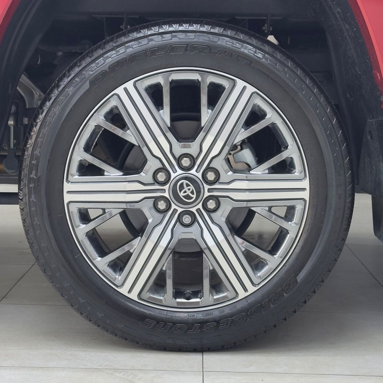Toyota Tundra CREWMAX CAPSTONE (NON GCC)