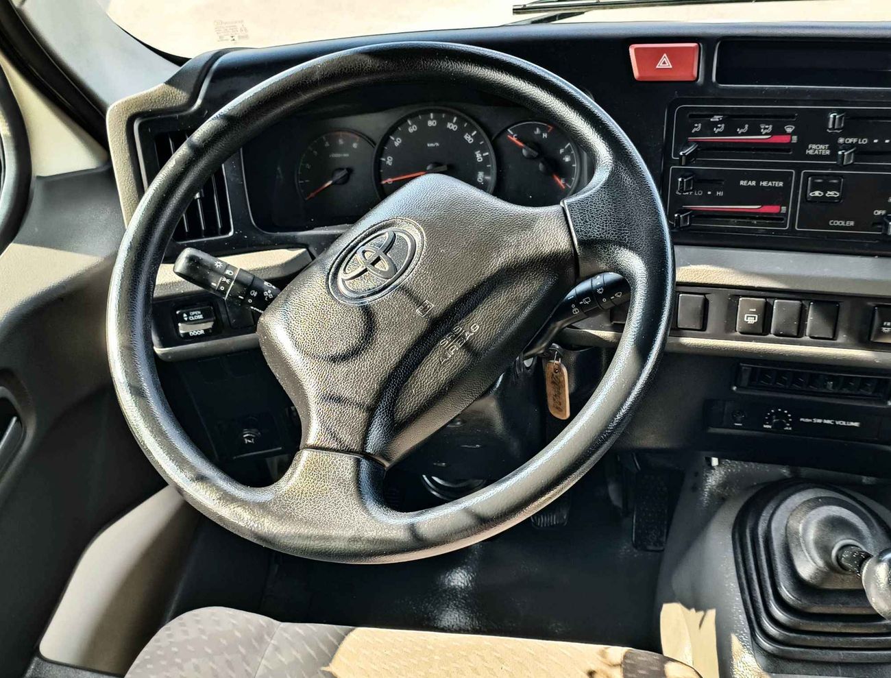 تويوتا كوستر // M/T // 4.2L V6 //  DIESEL //  23 STRS (LOT # 10854)