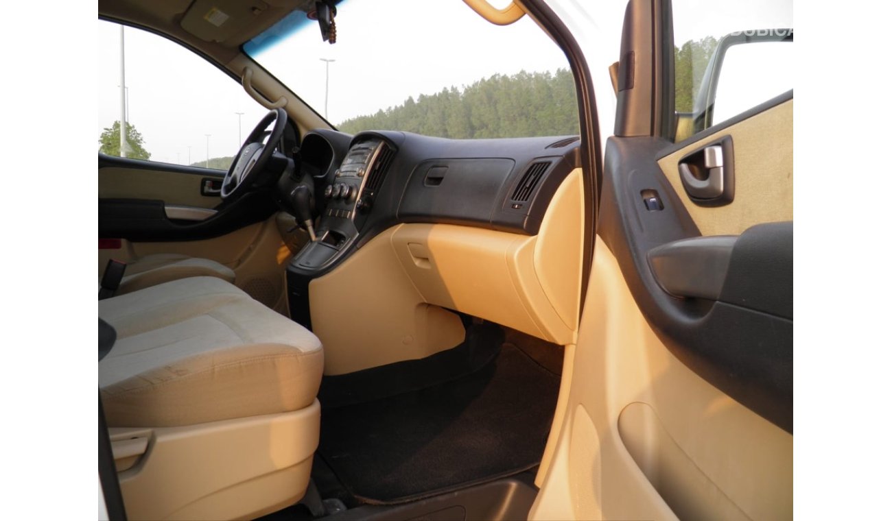 Hyundai H-1 2015 9 seats Ref #446