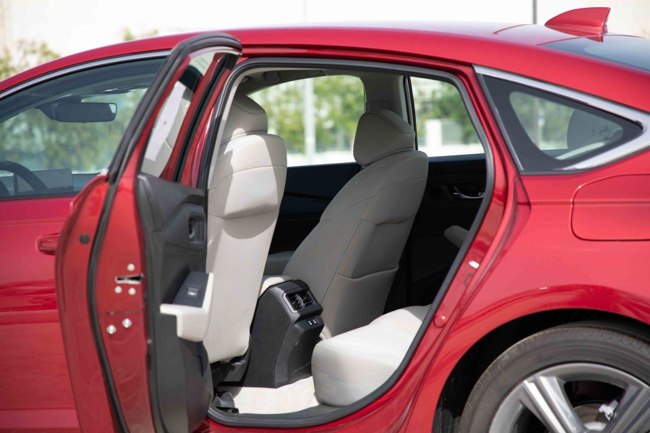 هوندا أكورد 1.5L Turbo EX- Radiant Red inside Grey | Export Only