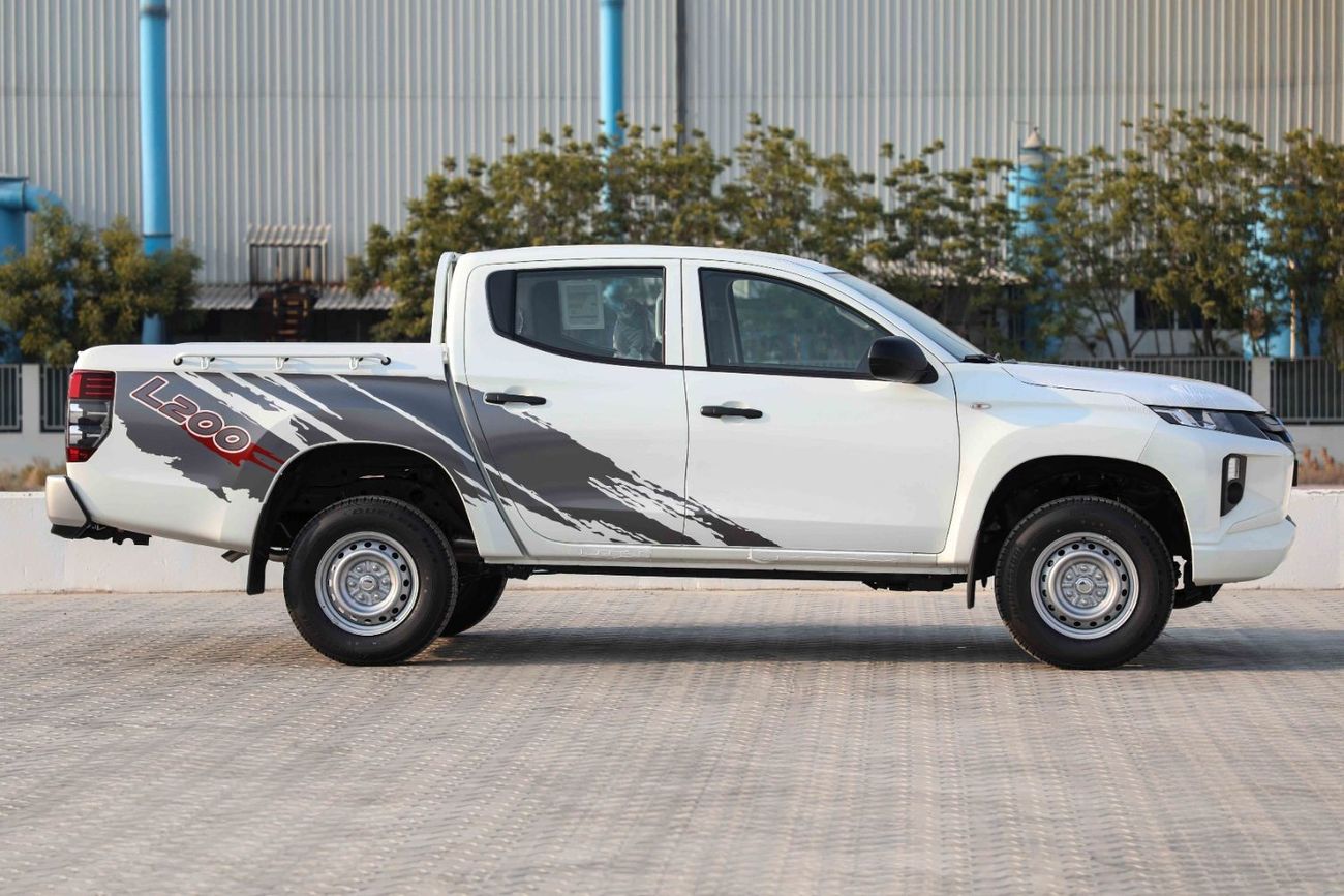 Mitsubishi L200 2023 Mitsubishi L200 DC 4x4 2.4 - White Solid inside Grey | Export Only