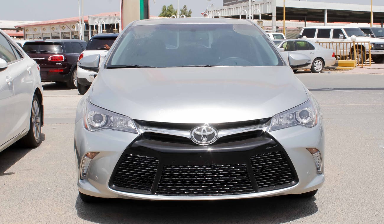 Toyota Camry XLE    import japan