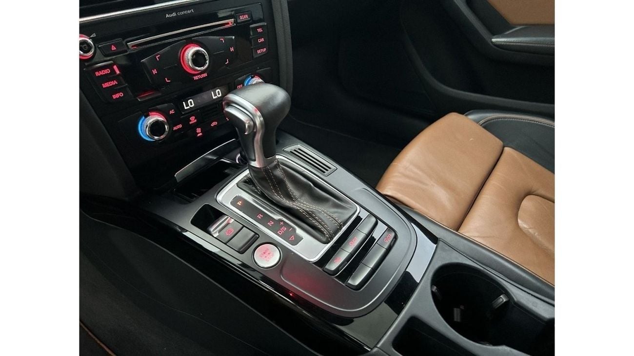 Audi A4 TFSI quattro S-Line ORIGNAL PAINT | AUDI A4 3.0T S-LINE | FULL OPTION | WELL MAINTAINED | GCC