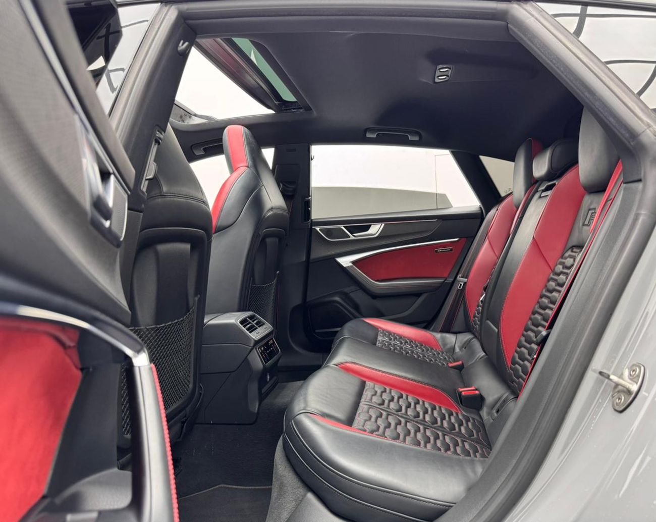 أودي RS7 TFSI quattro 4.0L 2022 Audi RS7 TFSI quattro, 2026 Audi Warranty And Service Contract, GCC