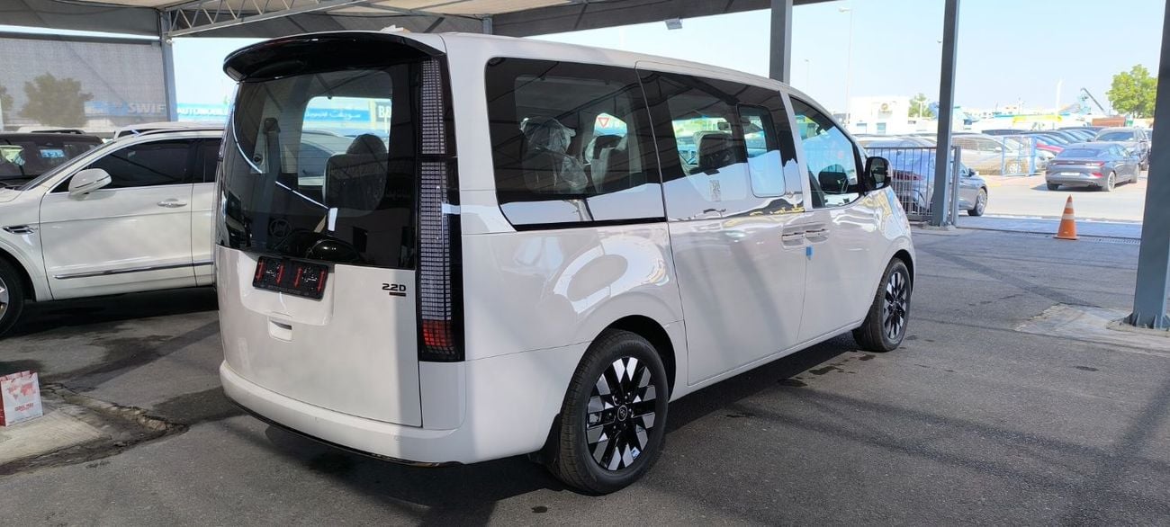 Hyundai Staria HYUNDAI STARIA 2.2L DIESEL VIP