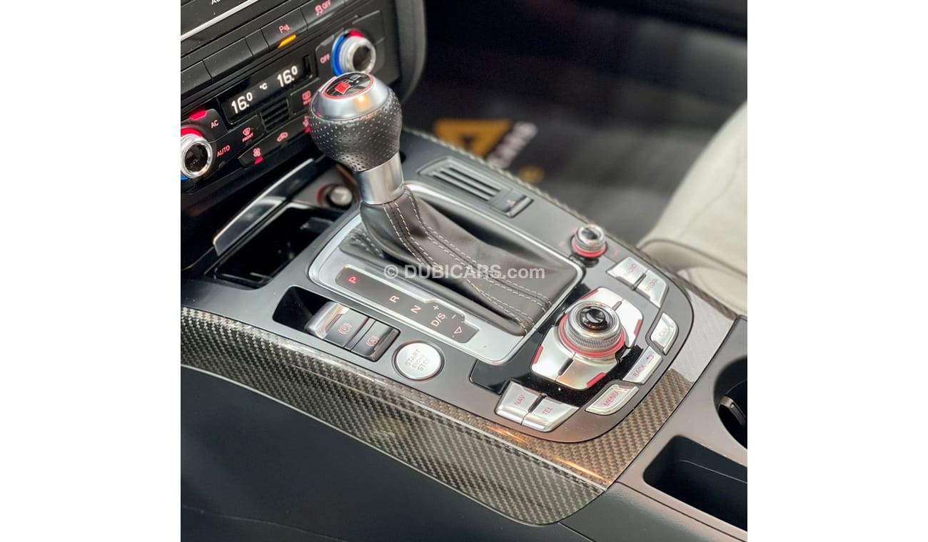 أودي RS5 2015 Audi RS5 Quattro- Full Service History- Warranty- GCC