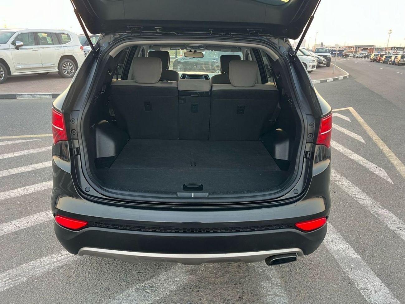 Hyundai Santa Fe 2015 Hyundai Santa Fe - 2.4L V4 - Accident Free - Clean Car  - Canadian Spec