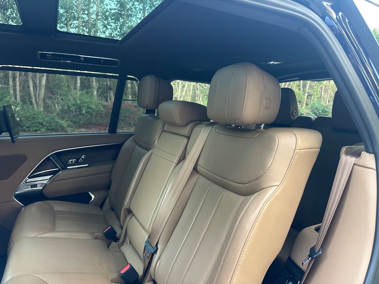 لاند روفر رينج روفر Vogue Autobiography D300 | 2024 | 3.0L V6 DIESEL | 300 HP | 7 SEATER | Perfect Condition