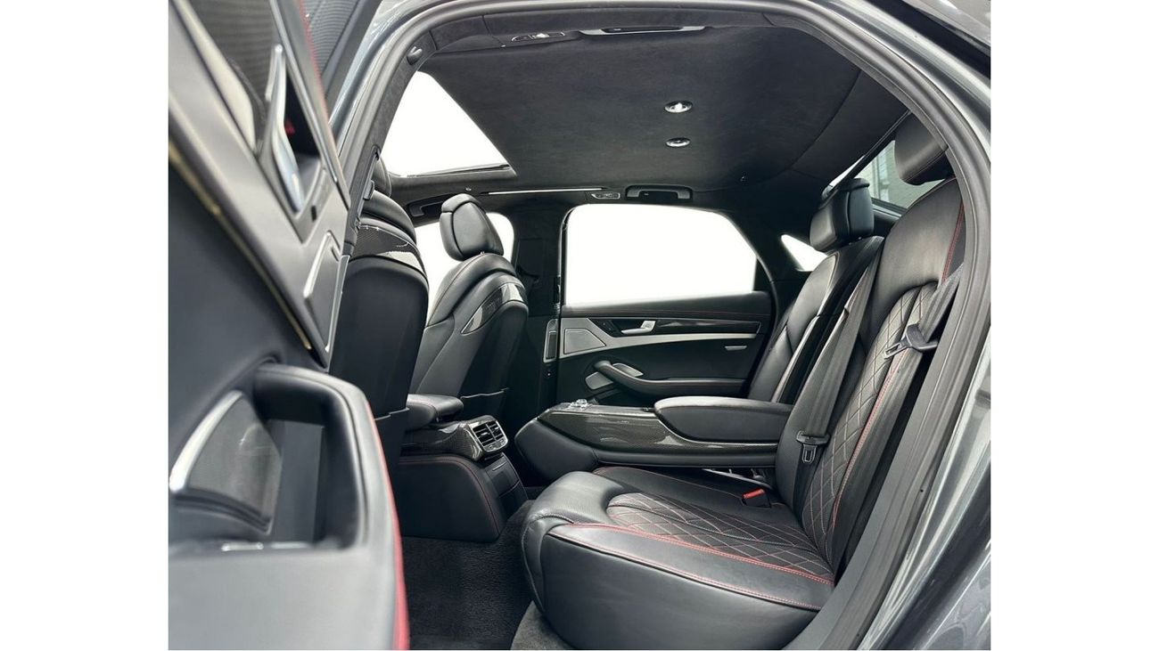 Audi S8 TFSI quattro 2015 Audi S8 Quattro, Full Service History, Full Options, Excellent Condition, GCC Spec