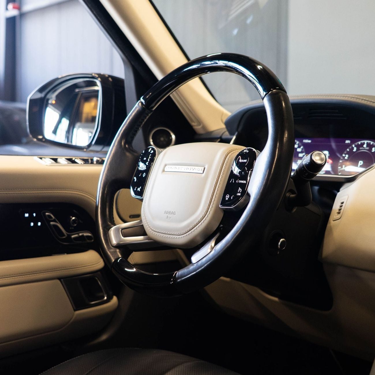 Land Rover Range Rover AED 2,586 p.m • 0% Downpayment • Range Rover Vogue  • 1 Year Warranty