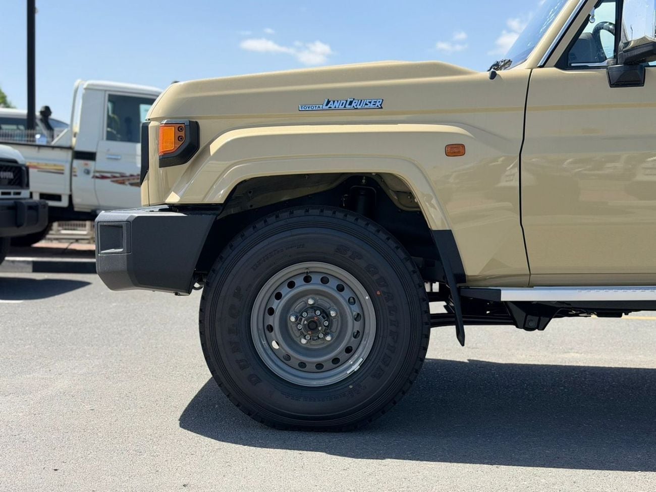 Toyota Land Cruiser Pick Up LC79 single cabina 4,0L  Automatic model 2026 Basic Oman Spec