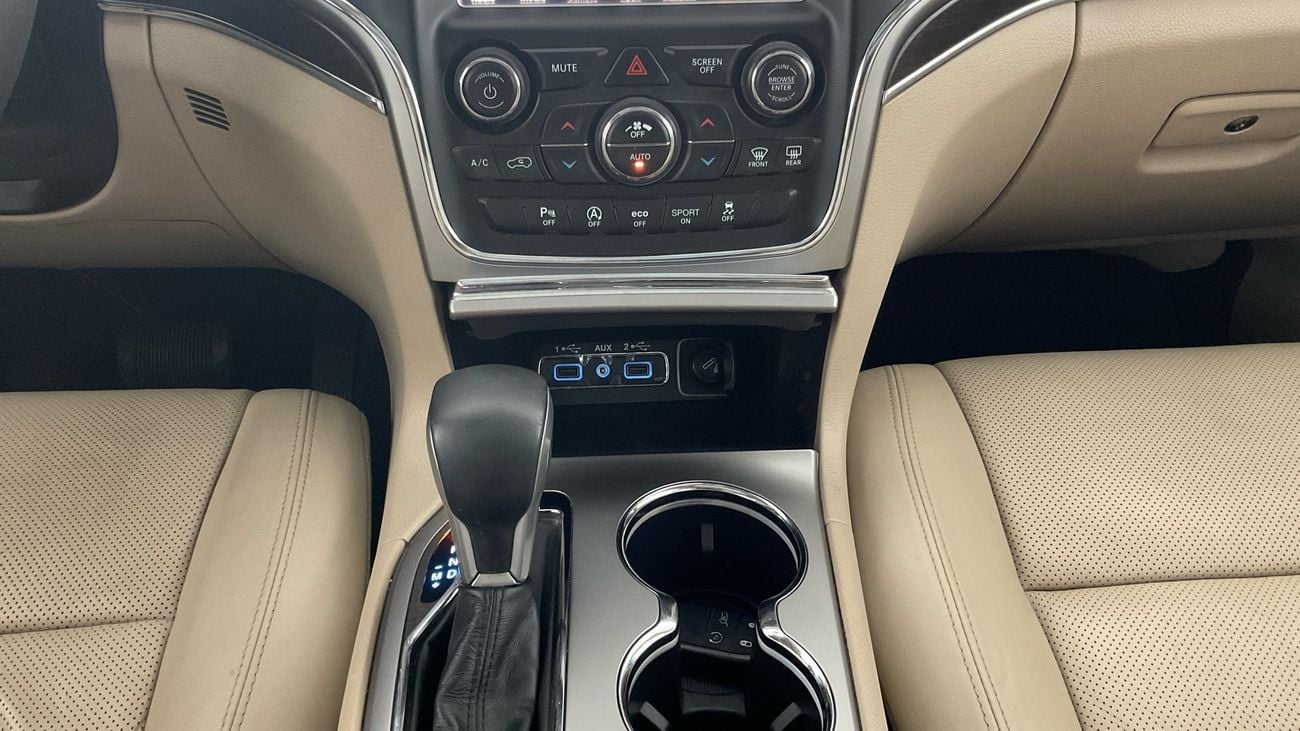 جيب جراند شيروكي Limited | upto AED 20,000 Ramadan Discount | شامل الضمان | 0 ﺪﻔﻋﺓ ﺃﻮﻟﻯ