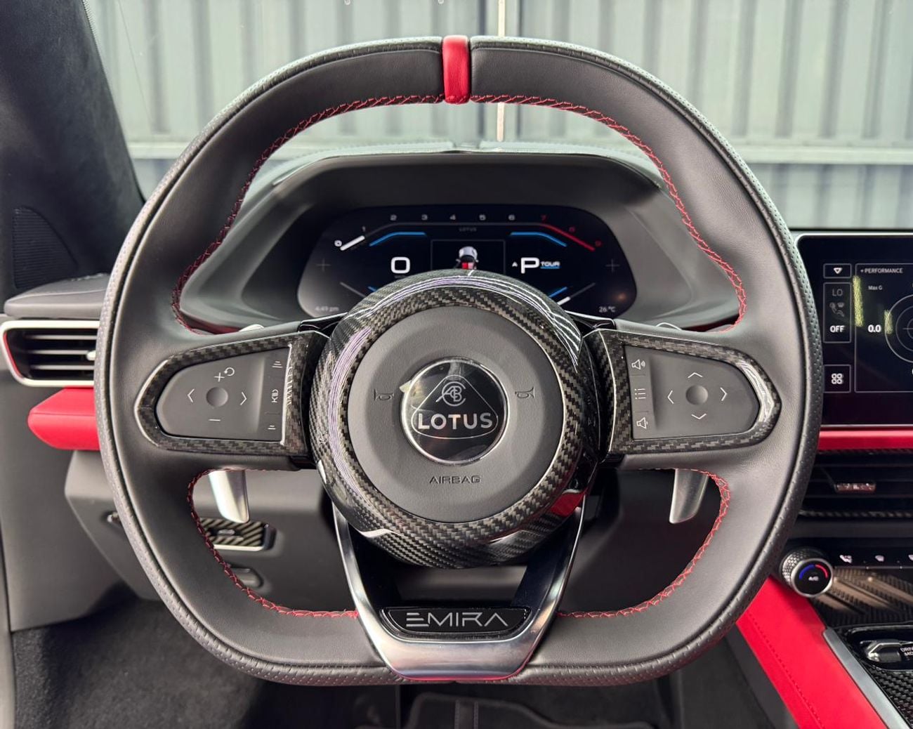 لوتس أميرة Emira - 2.0L,360Hp,8- Speed Automatic,RWD