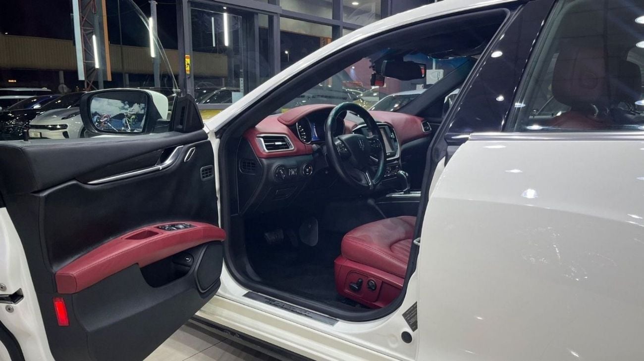 مازيراتي جيبلي STD Maserati Ghibli 2015