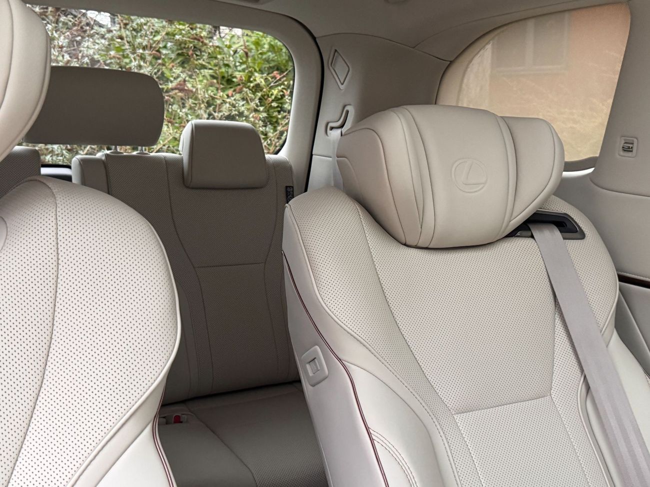 Lexus LM 350h Right Hand Drive