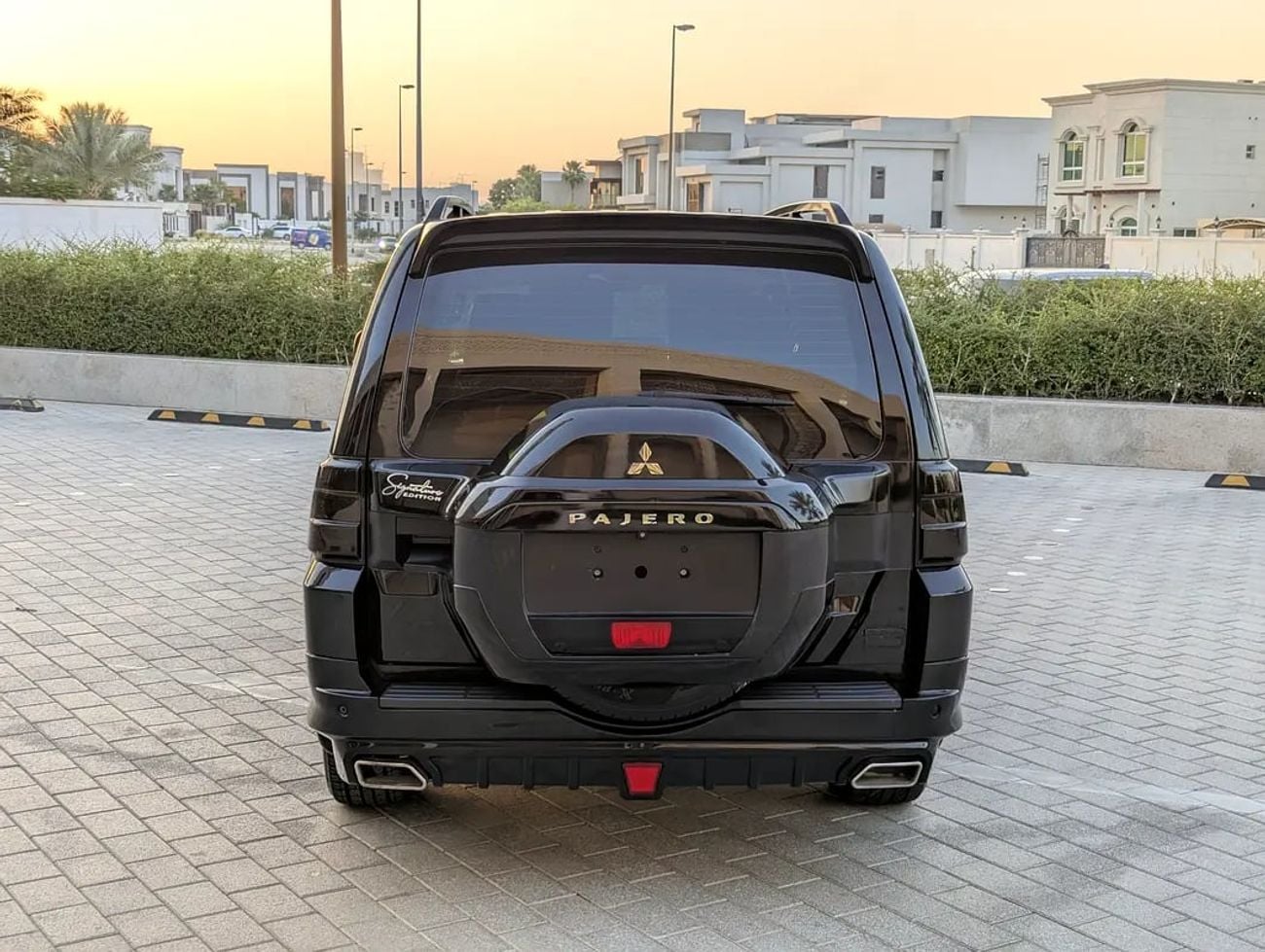 Mitsubishi Pajero Signature Edition GCC Specs