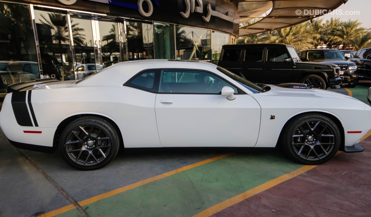 Dodge Challenger Scat Pack Shaker