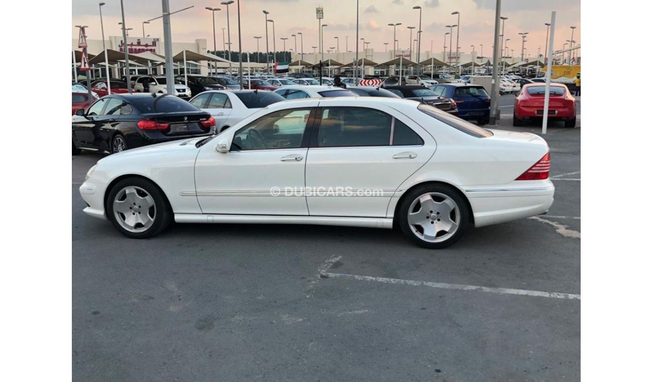 مرسيدس بنز S 350 موديل 2005 خليجي فل مواصفات كراسي جلد ومثبت سرعه وتحكم كهربي كامل ونظام صوت ممتاز وكاميرا خلفيه ومدخ