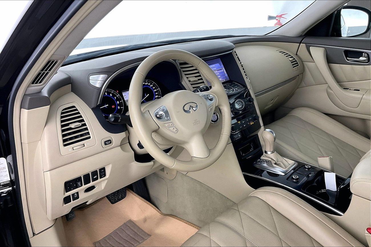 Infiniti QX70 Luxury / Luxe Sensory | Guaranteed Warranty | 0 Down Payment