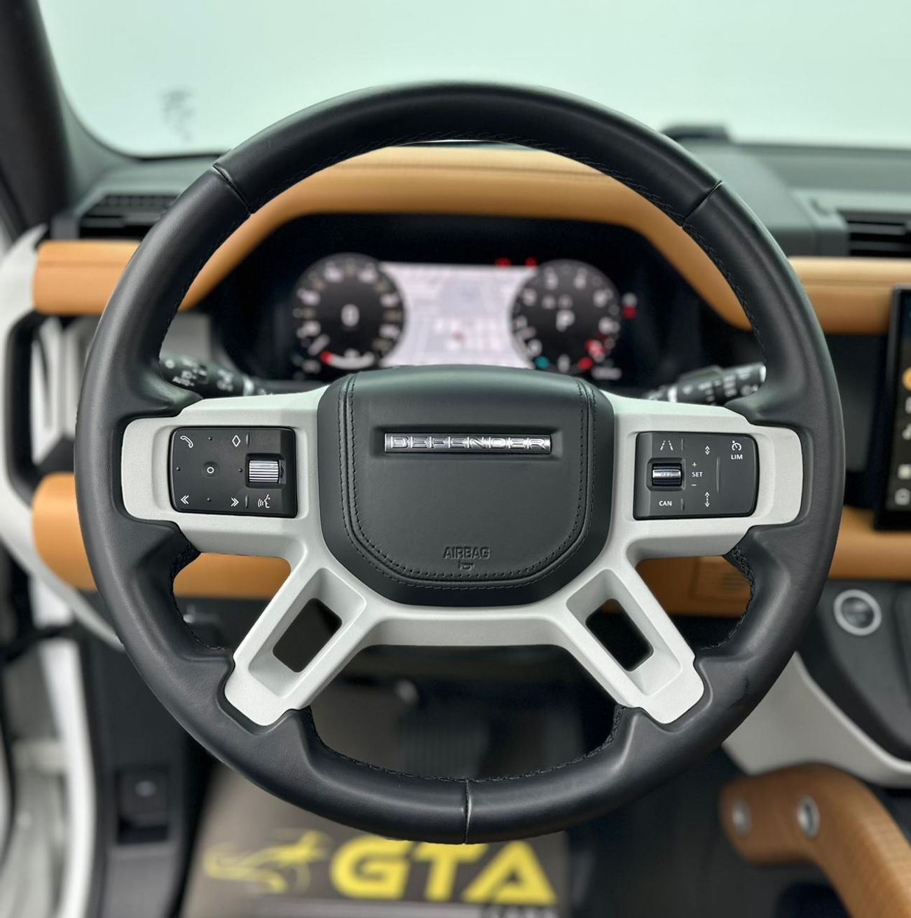 Land Rover Defender P400 90 HSE 3.0L (5 Seater) 2023 Land Rover Defender 90 HSE P400, 2027 Range Rover Warranty + Servic