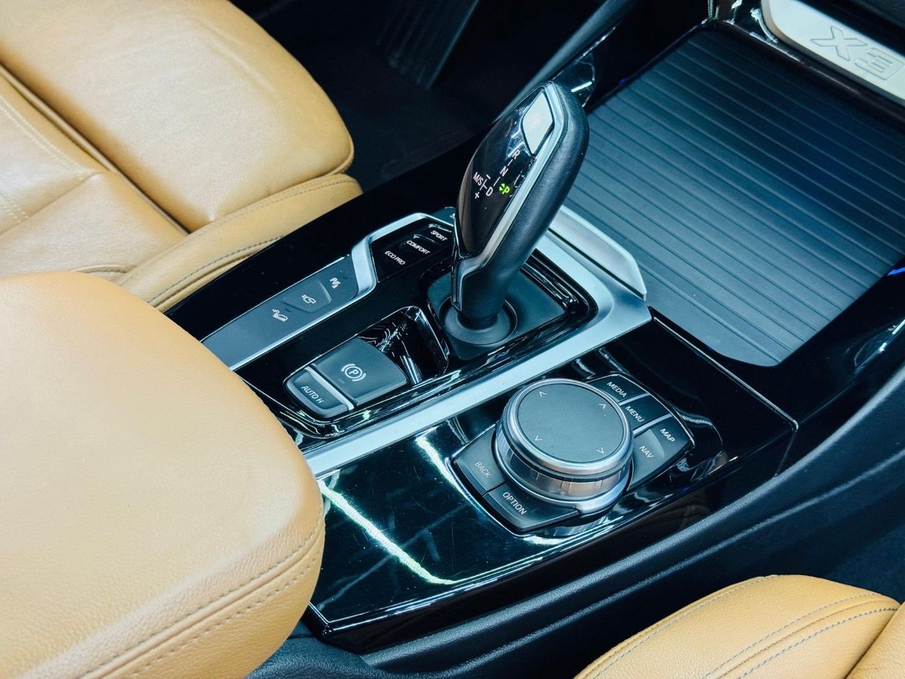 BMW X3 xDrive 30i 2.0L 2018 BMW X3 xDrive30i, Service History, 248 HP, Excellent Condition, GCC