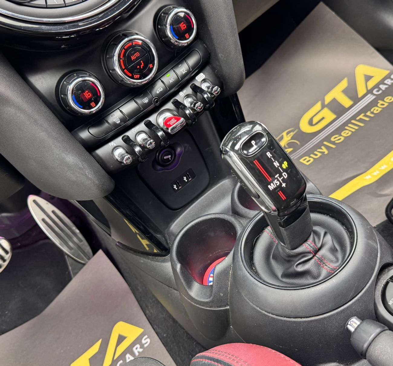 Mini John Cooper Works 2020 Mini Cooper JCW, Mini Service History, 1 Year Warranty, Excellent Condition, GCC