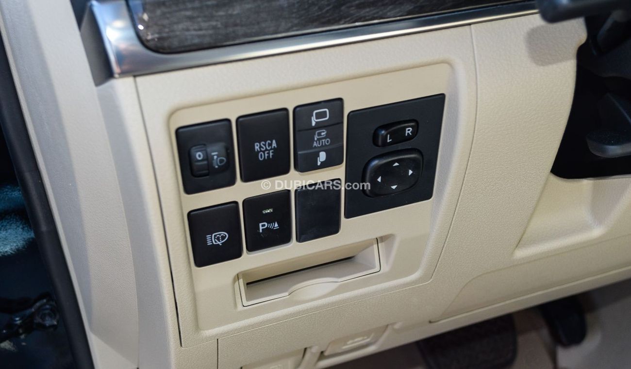 Toyota Land Cruiser GXR GT BRAND NEW TOYOTA LC 200 GXR GRAND TOURING 4.0L V6 - 2021