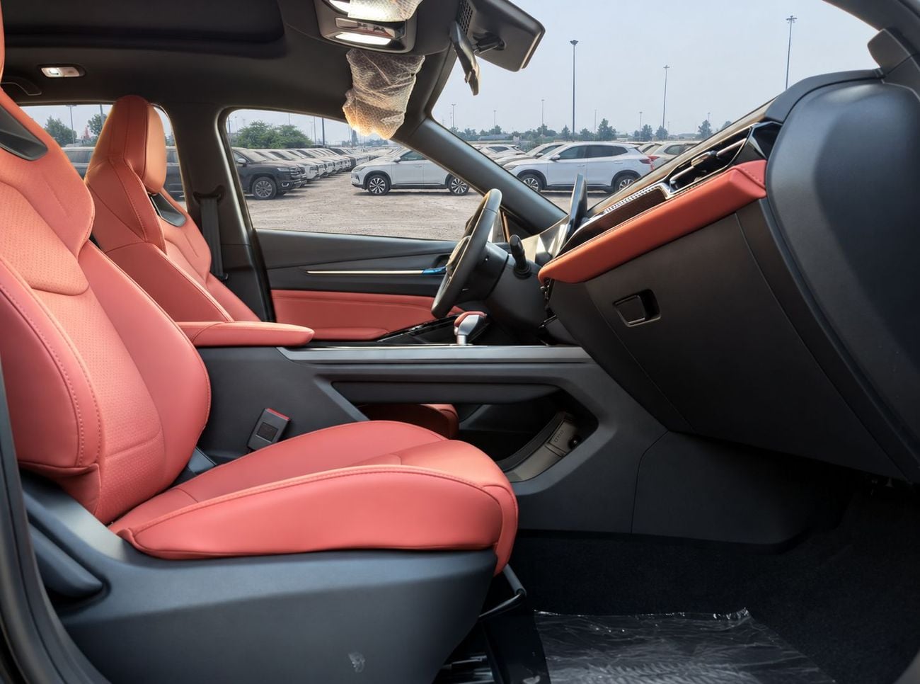 تشنجان x5 بلس  ECTB - 10. شانجان X5 بلس - 1.5 لتر بنزين أوتوماتيكي تيربو - أسود مع برتقالي