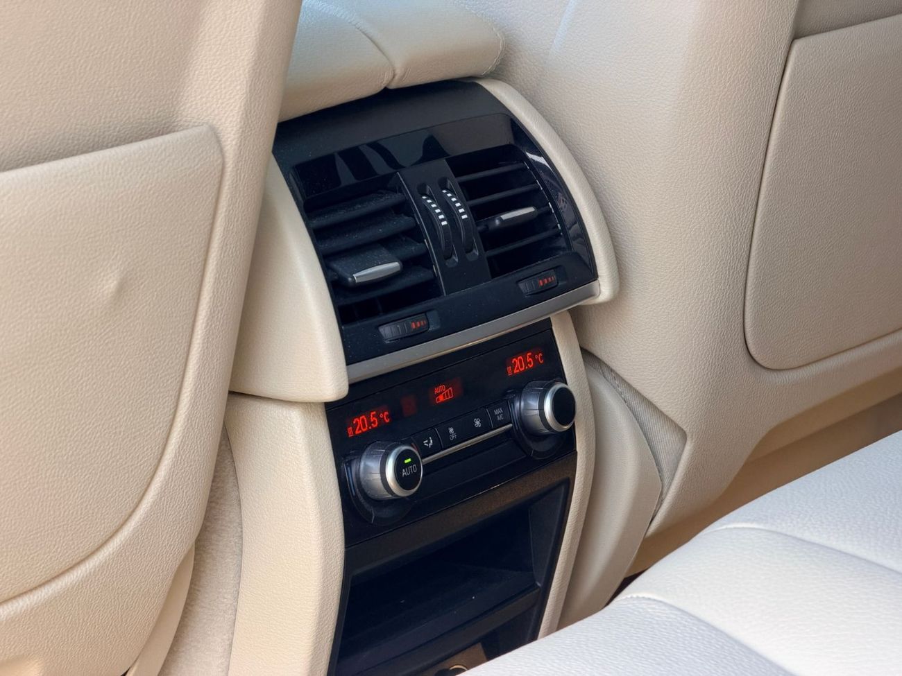 BMW X6 BMW X6 XDRIVE35I M KIT | 3.0L TURBO – 306 BHP | 2019 | GCC SPECS | AED 2,500 PER MONTH