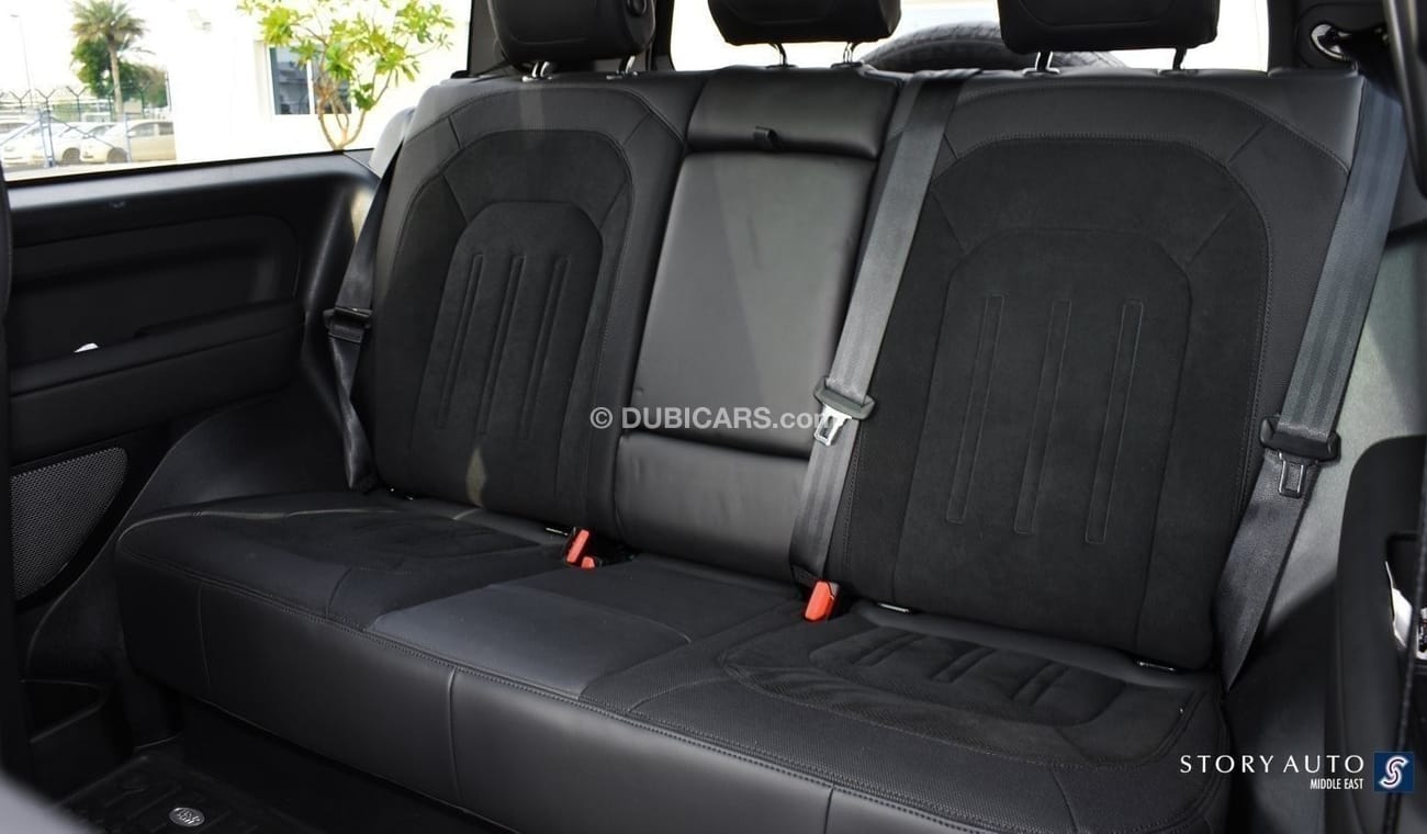 Land Rover Defender P525  V8 (  EXPORT ONLY )