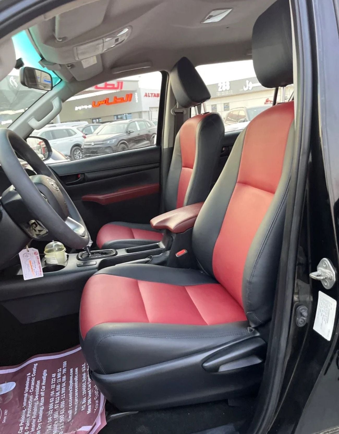 تويوتا هيلوكس GLX 2021 2.7 ENGINE 4 CYLINDER BLACK COLOR INSIDE BLACK AND RED GCC SPECS VERY GOOD CONDITION