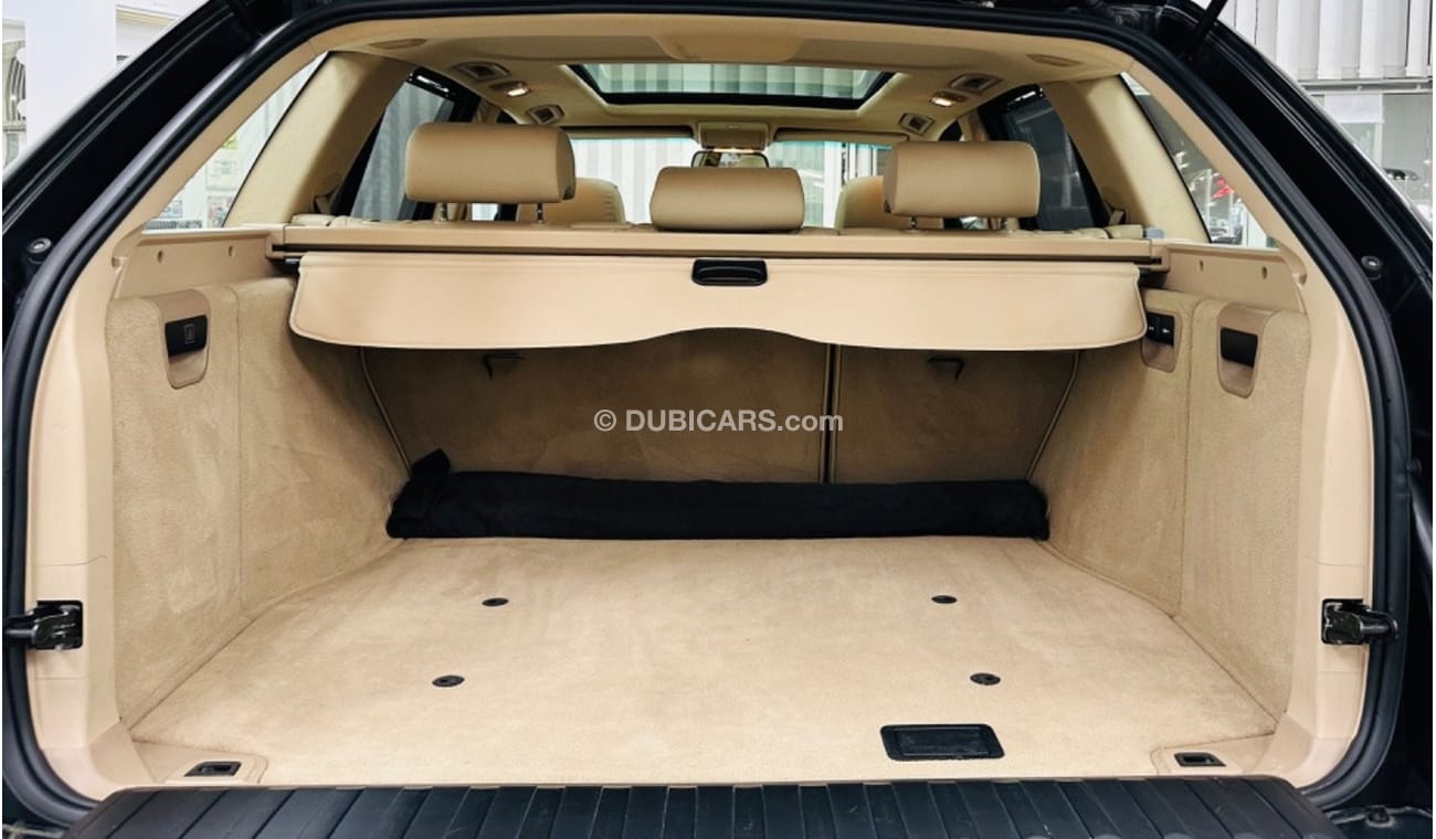 BMW X5 GCC .. Very Low Milegea .. V6 .. 3,0 L .. Perfect Condition