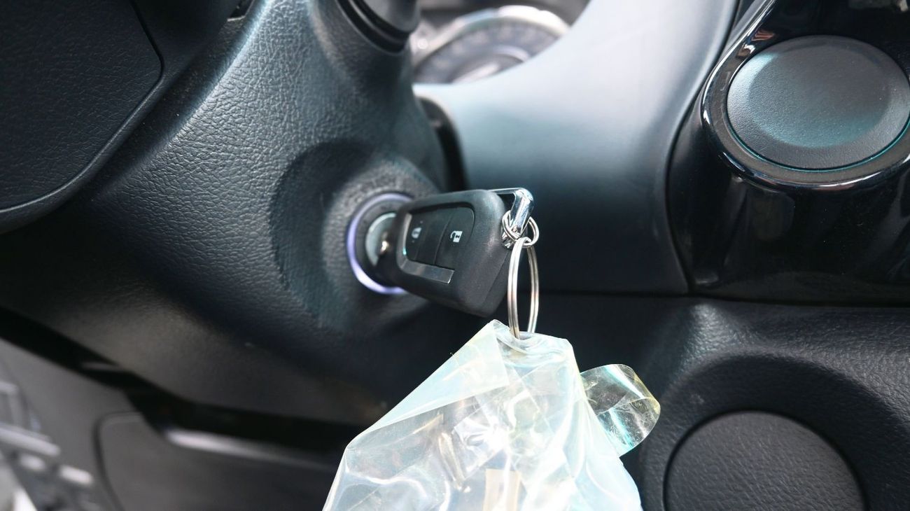 تويوتا هيلوكس Toyota Hilux 2024 Single Cab 2.4L Diesel Transmission Manual 5 Cargo Hooks White outside Black insid