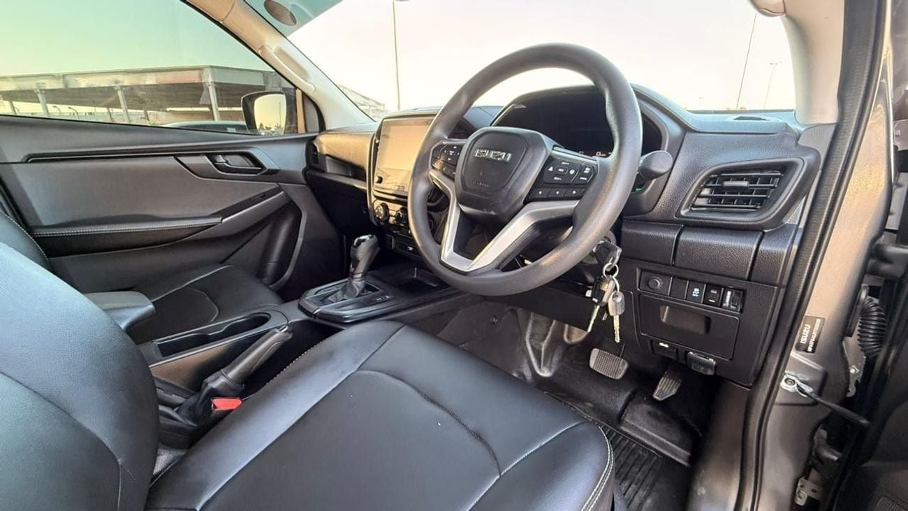 Isuzu D-MAX 2024 | 3.0L DIESEL | AT | RHD | CRUISE CONTROL | BOOT COVER | SPORTS BAR | STEERING CONTROL SWITCHES