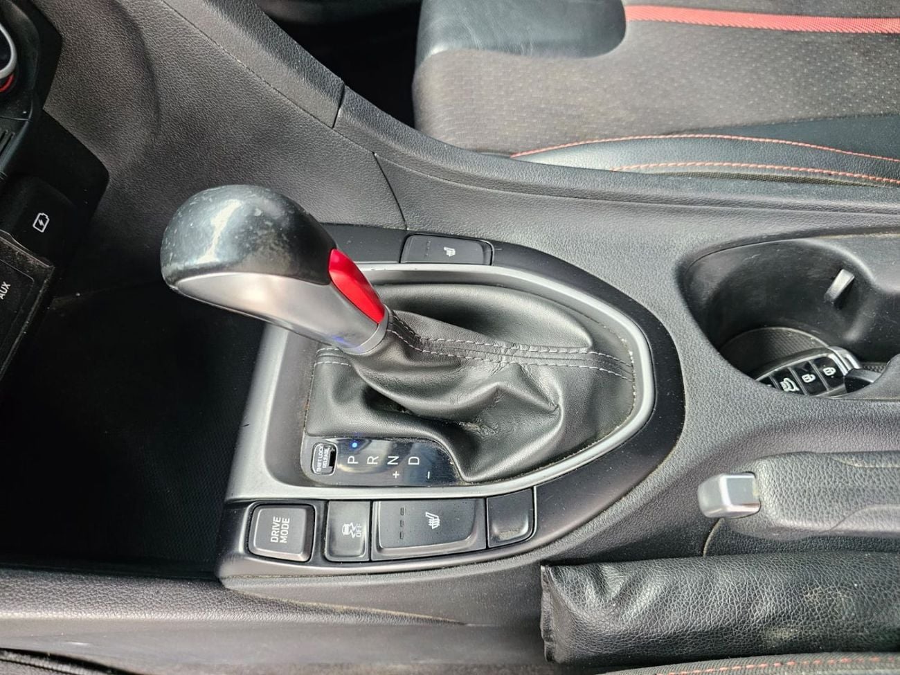 Hyundai Veloster Turbo GDI Turbo 1.6L
