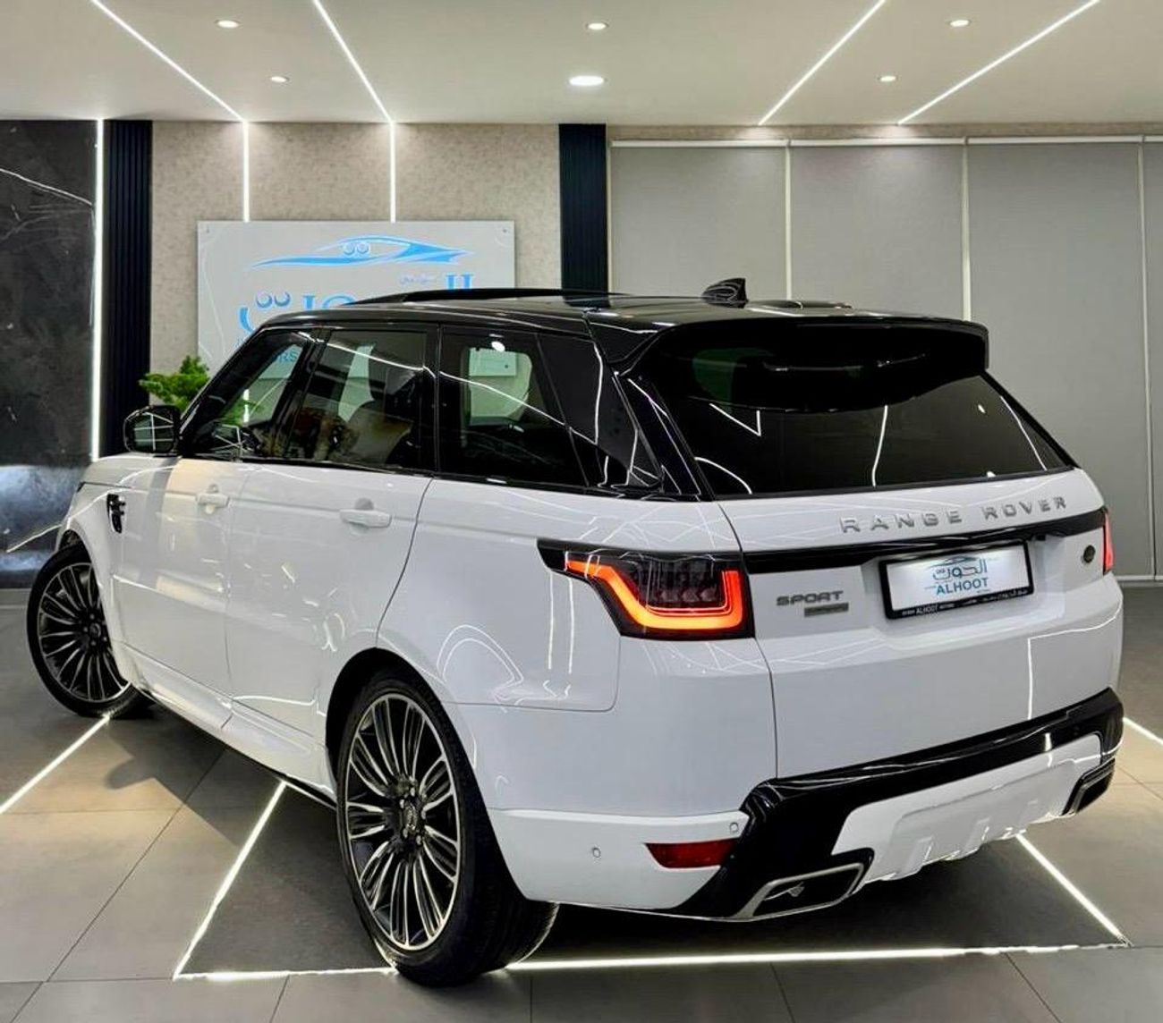 لاند روفر رينج روفر سبورت Autobiography Dynamic P400 3.0L AUTOBIOGRAPHY SUPERCHARGED RANGE ROVER SPORT || GCC || TOP RANGE ||