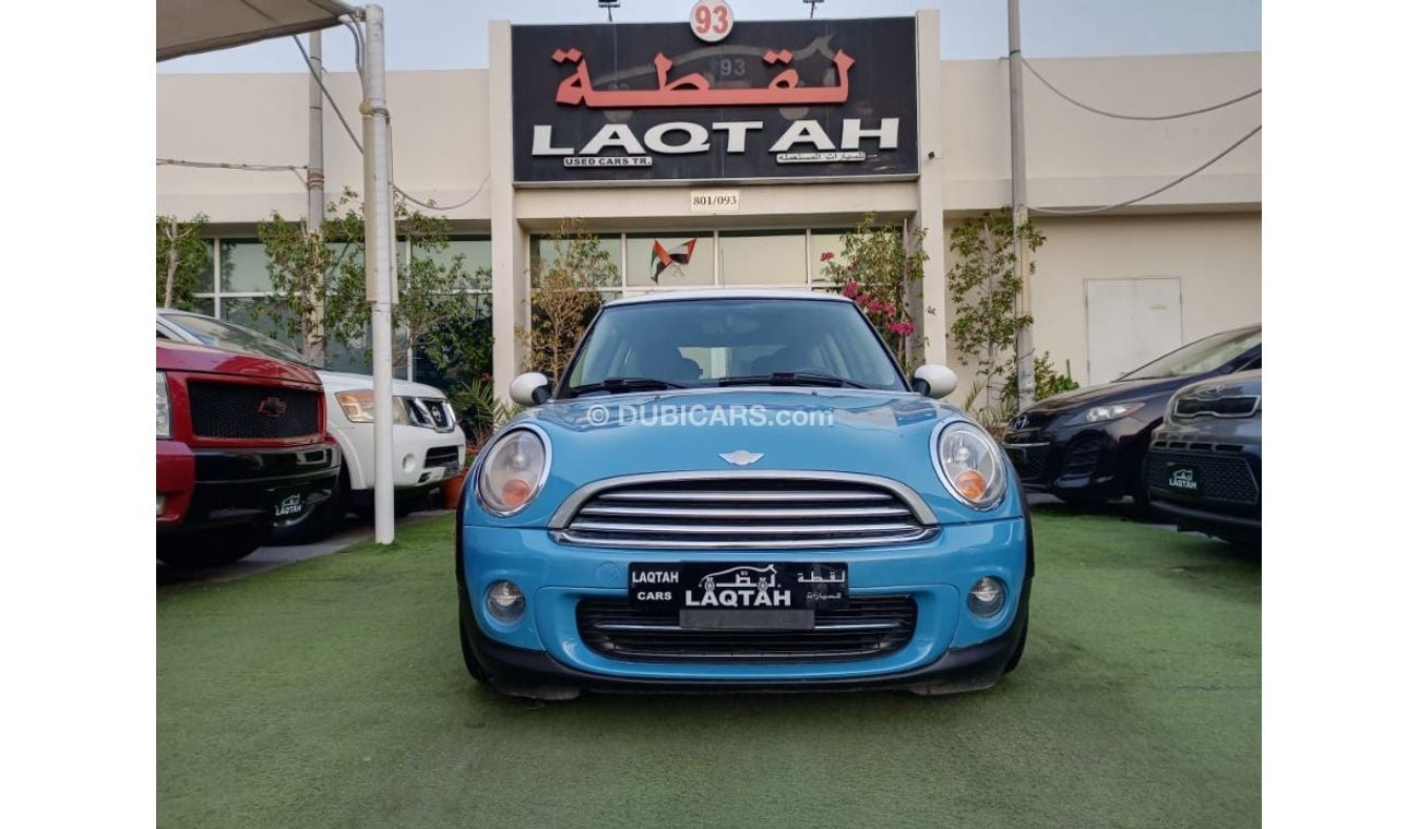 Mini Cooper 1600 CC, model 2013, panorama, leather, automatic, cruise control, central lock, in excellent condit