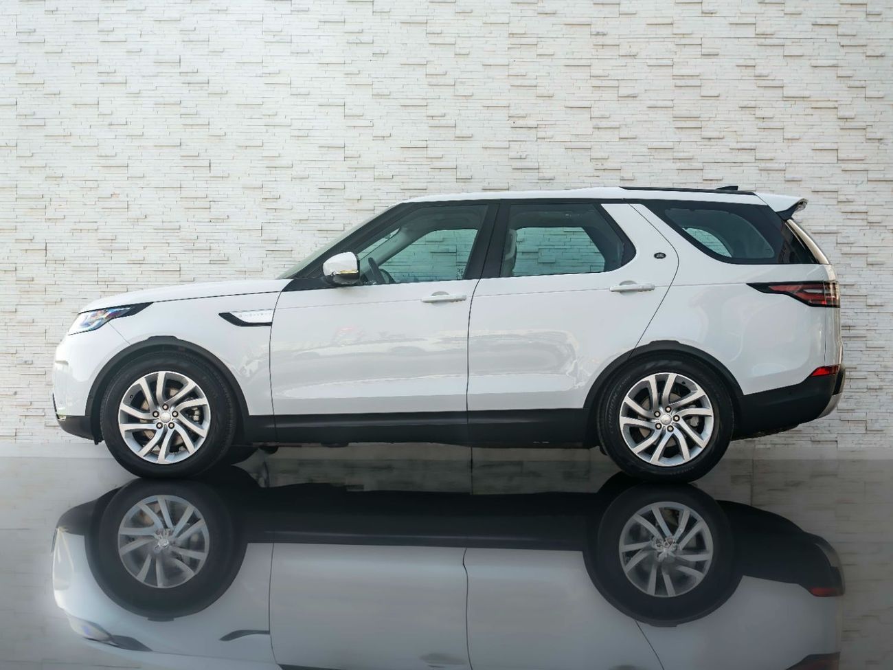 Land Rover Discovery HSE 3.0L (335 HP)